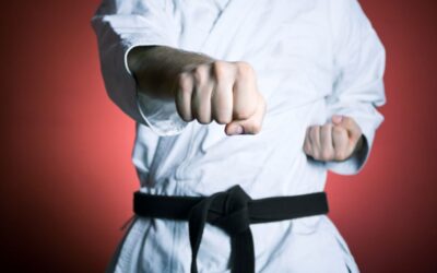 ¿Qué capacidades físicas se desarrollan en el karate?