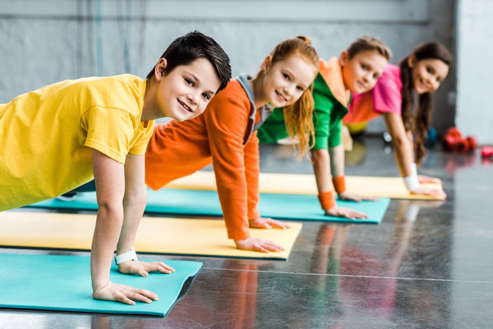 Cómo el deporte puede mejorar el rendimiento escolar de tu hijo