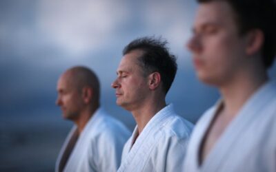 La importancia de la meditación y el control mental en las artes marciales